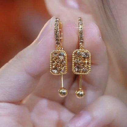 Luxurious and Sophisticated Geometric Stud Earrings with Full Diamonds